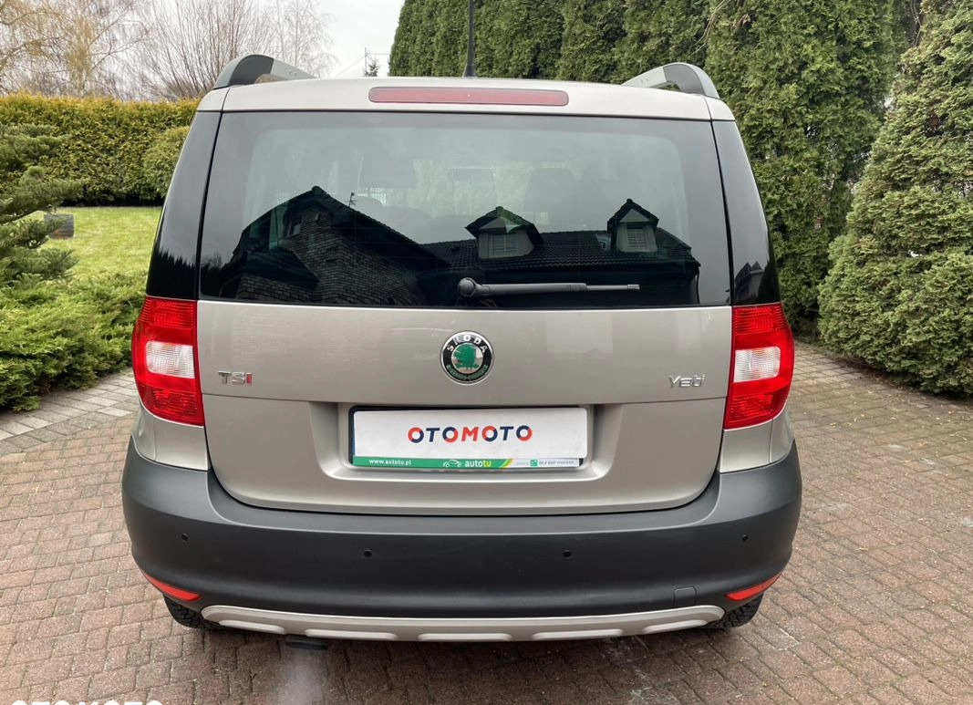 Skoda Yeti cena 39800 przebieg: 174000, rok produkcji 2013 z Strzelce Opolskie małe 562